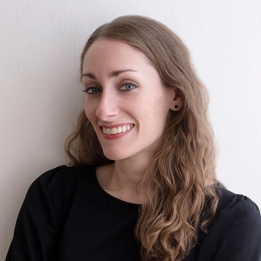 Photo of Cynthia Deis